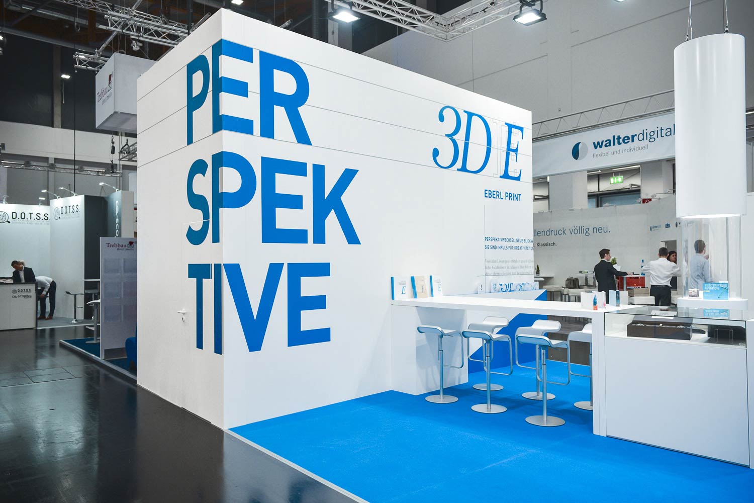 Branded Spaces – Eberl Koesel – Messestand CoReach – Typographie